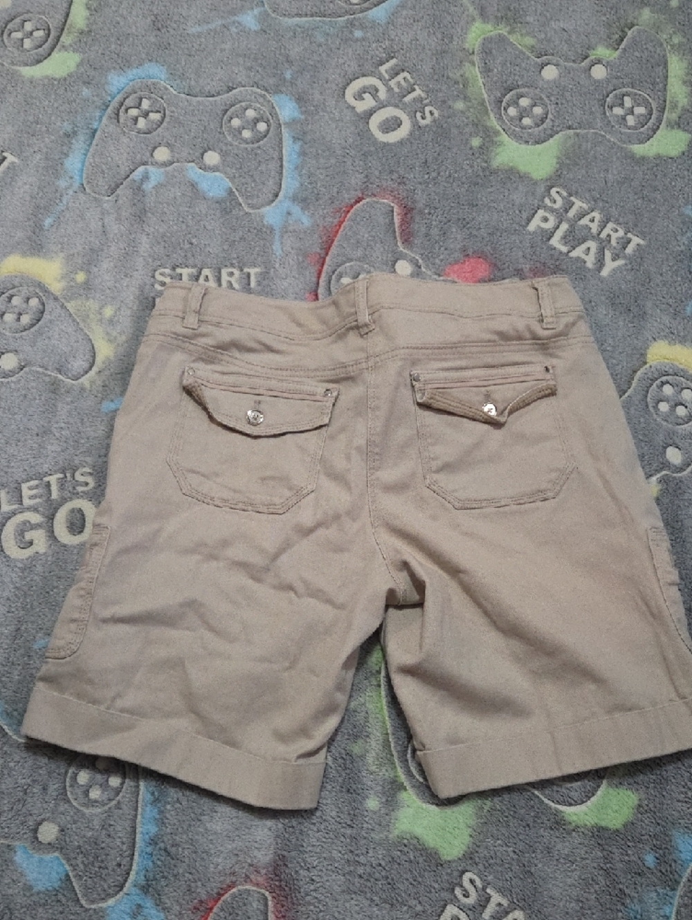 White House Black Market Beige Cargo Bermuda Shorts - Picture 2 of 3